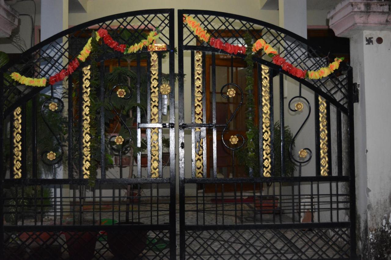 Pratibha Home Stay Jabalpur Luaran gambar