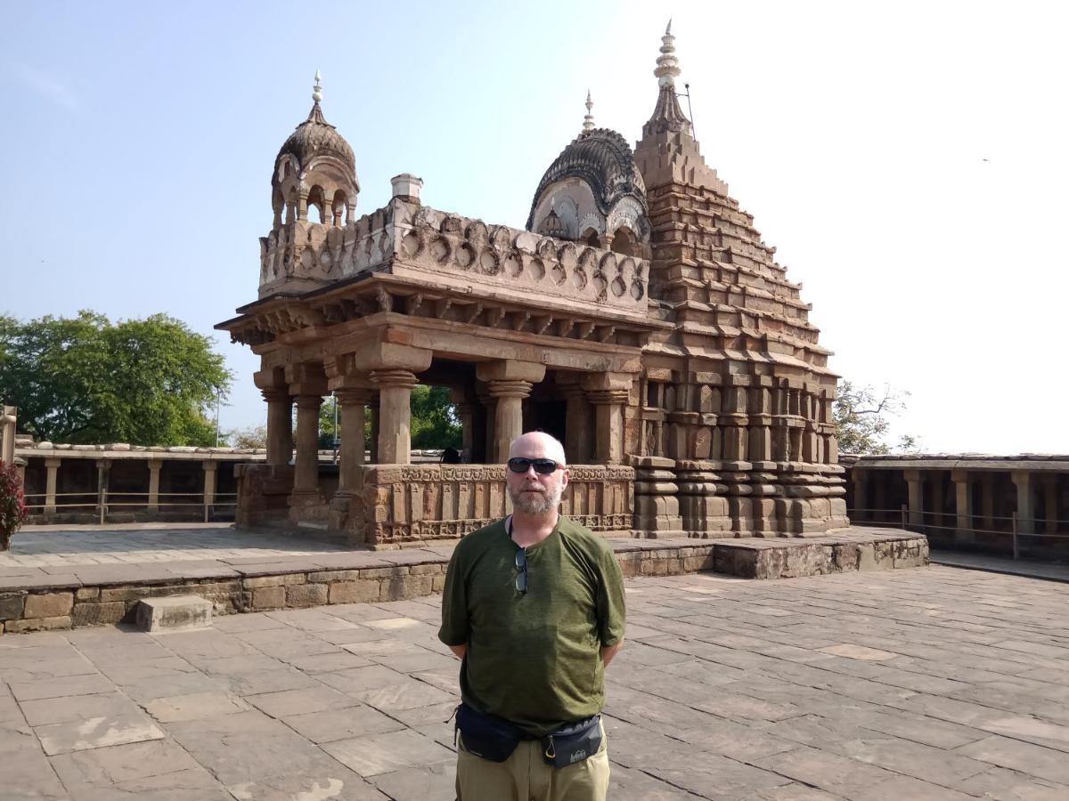 Pratibha Home Stay Jabalpur Luaran gambar